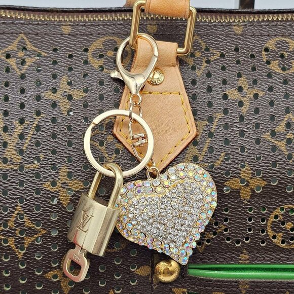 100% Auth Louis Vuitton Lock & Key with unbranded Bagcharm, Keycharm, Keychain - Picture 8 of 8